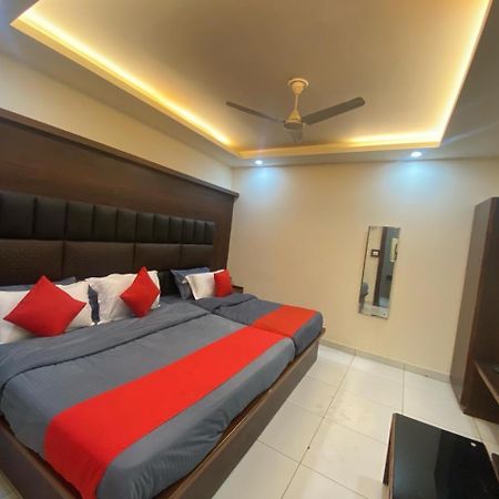 Hotel Katra Royal Stay Bagian luar foto