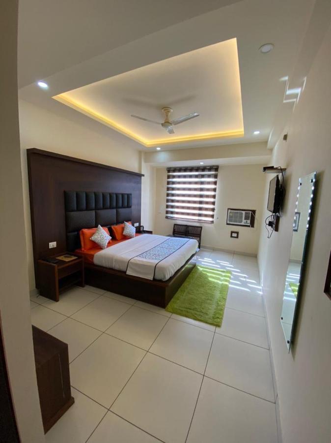 Hotel Katra Royal Stay Bagian luar foto