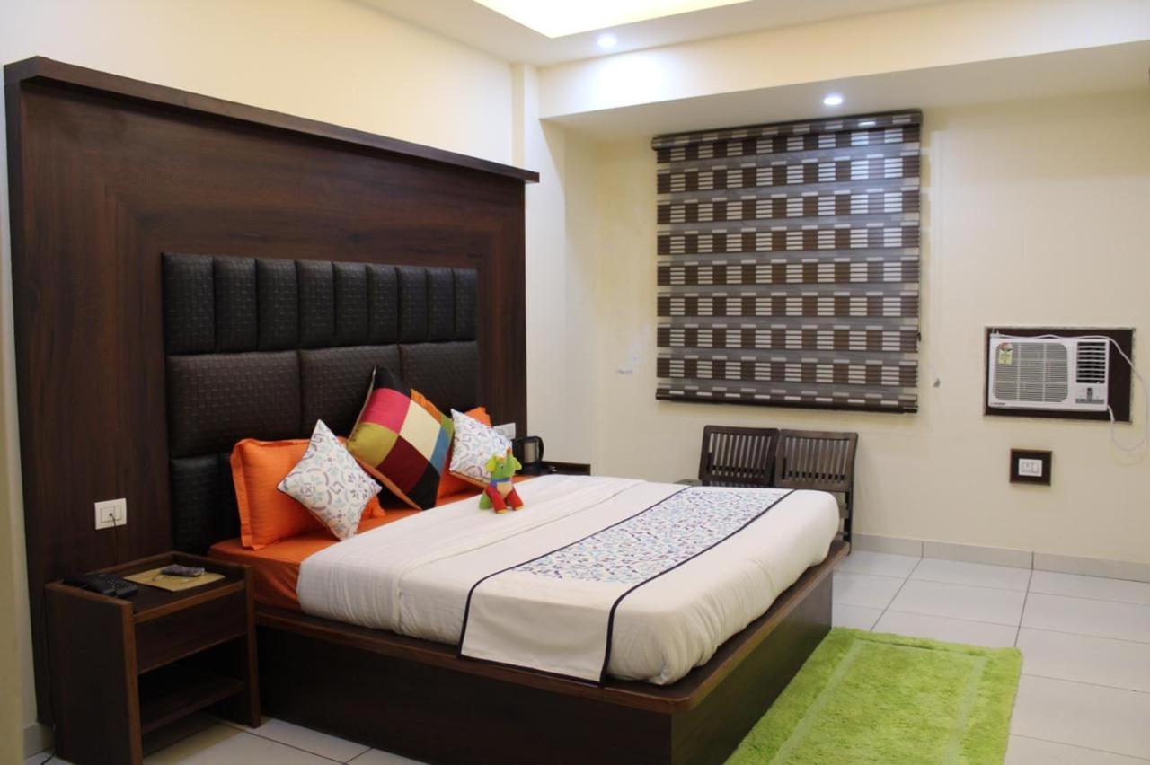 Hotel Katra Royal Stay Bagian luar foto