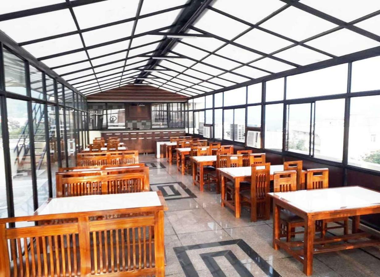 Hotel Katra Royal Stay Bagian luar foto