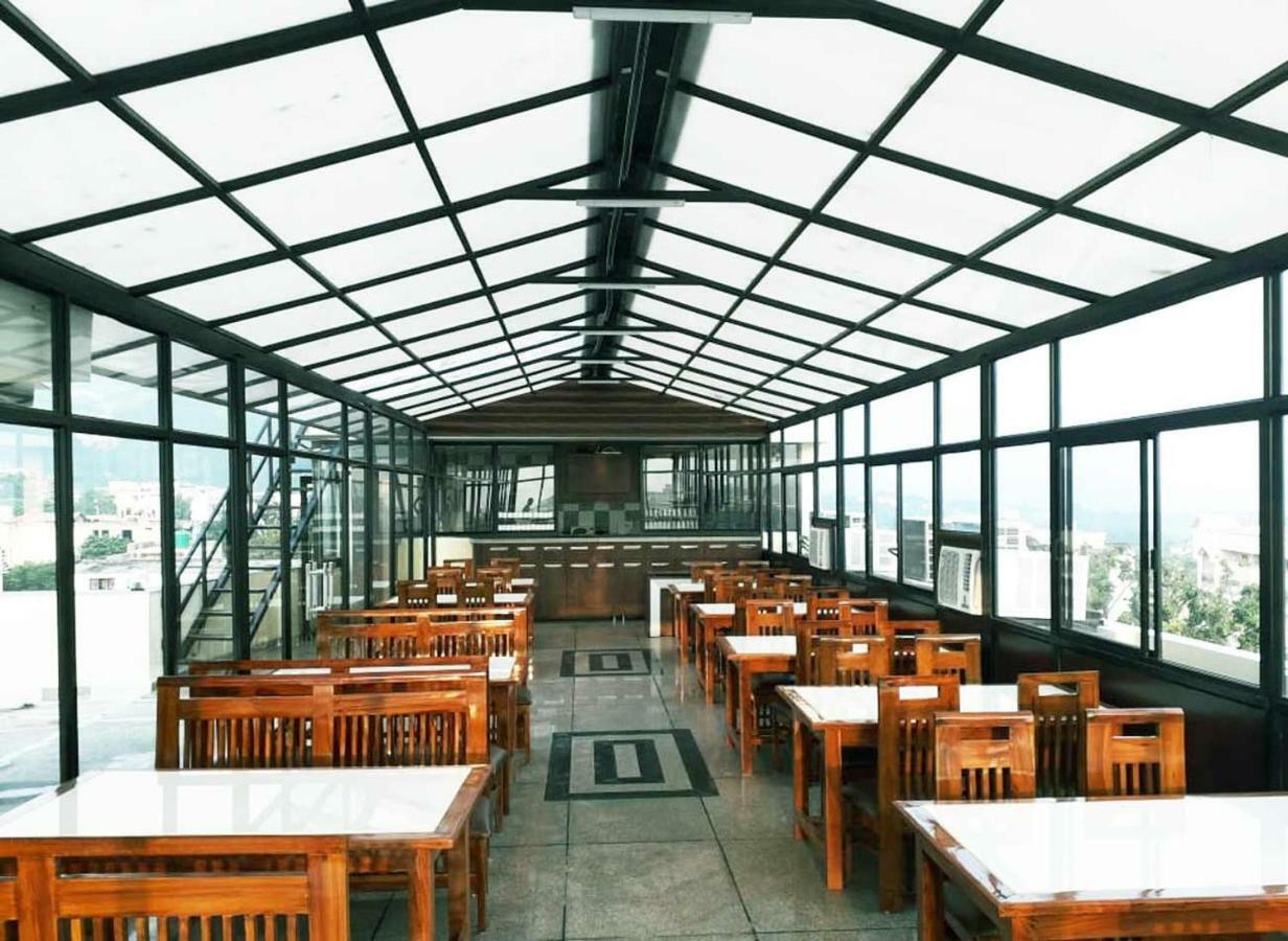Hotel Katra Royal Stay Bagian luar foto