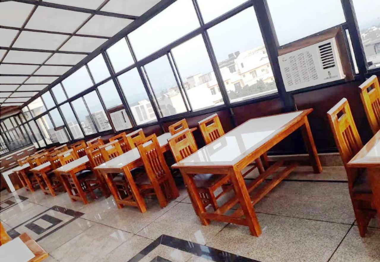 Hotel Katra Royal Stay Bagian luar foto